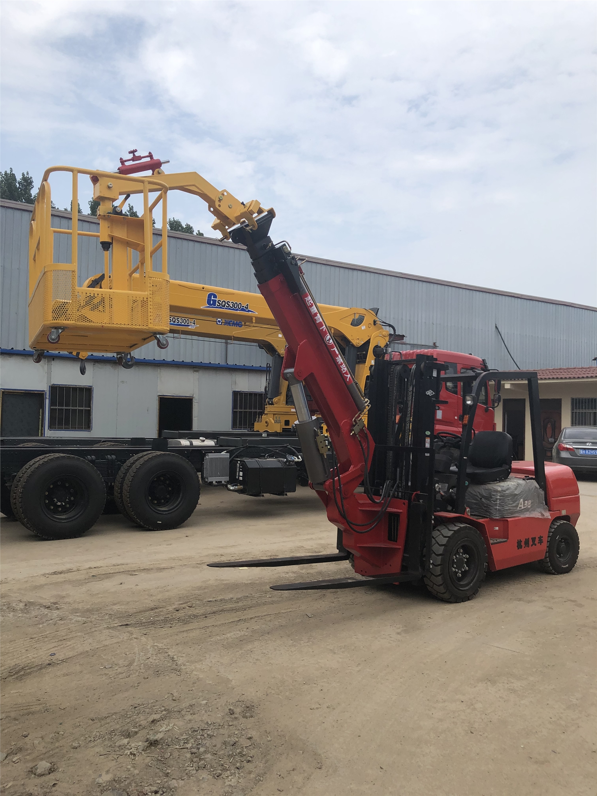 6噸與7噸叉車直臂吊、飛臂吊廠家價格解析及園林用叉車租賃指南